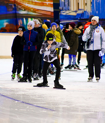 "Зимние потешки 2023" по конькобежному спорту