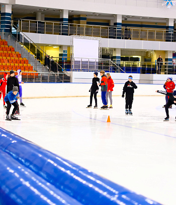 "Зимние потешки 2023" по конькобежному спорту