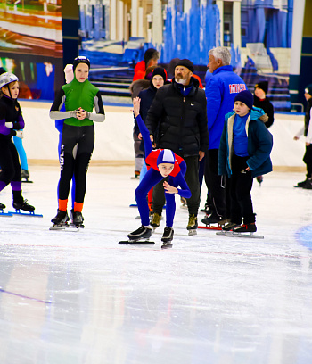 "Зимние потешки 2023" по конькобежному спорту