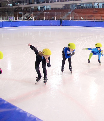 Открытое первенство Центра  по шорт- треку "Зимние потешки" 2023