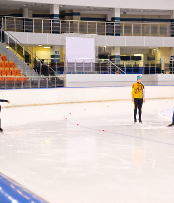 "Зимние потешки 2023" по конькобежному спорту