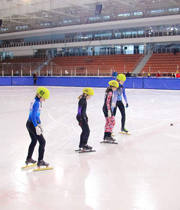 Открытое первенство Центра  по шорт- треку "Зимние потешки" 2023