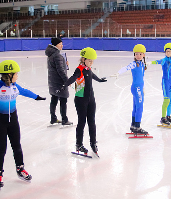 Открытое первенство Центра  по шорт- треку "Зимние потешки" 2023