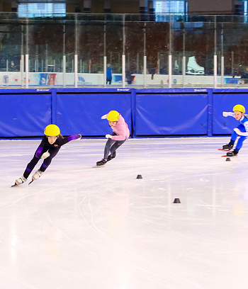 Открытое первенство Центра  по шорт- треку "Зимние потешки" 2023