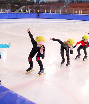 Открытое первенство Центра  по шорт- треку "Зимние потешки" 2023