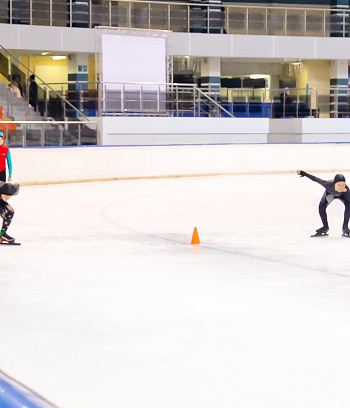 "Зимние потешки 2023" по конькобежному спорту