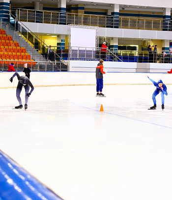 "Зимние потешки 2023" по конькобежному спорту