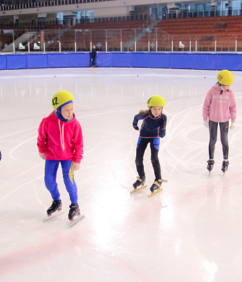 Открытое первенство Центра  по шорт- треку "Зимние потешки" 2023