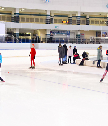 "Зимние потешки 2023" по конькобежному спорту