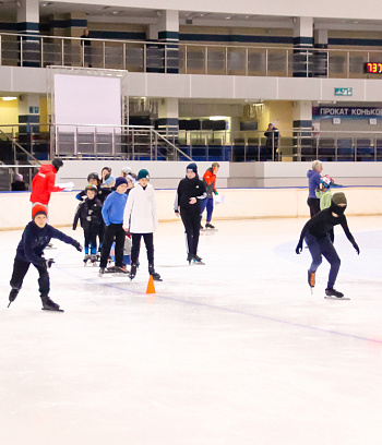 "Зимние потешки 2023" по конькобежному спорту