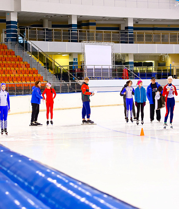 "Зимние потешки 2023" по конькобежному спорту