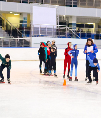 "Зимние потешки 2023" по конькобежному спорту