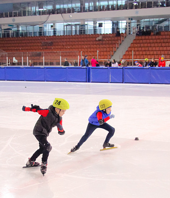 Открытое первенство Центра  по шорт- треку "Зимние потешки" 2023