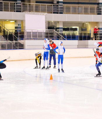 "Зимние потешки 2023" по конькобежному спорту