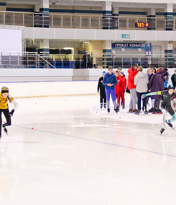 "Зимние потешки 2023" по конькобежному спорту