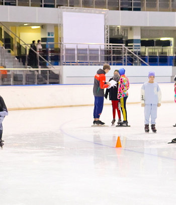 "Зимние потешки 2023" по конькобежному спорту