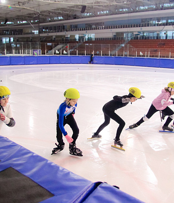 Открытое первенство Центра  по шорт- треку "Зимние потешки" 2023
