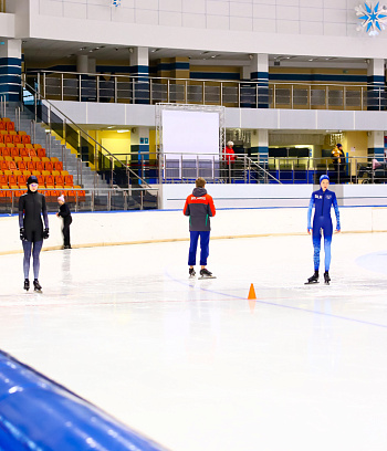 "Зимние потешки 2023" по конькобежному спорту