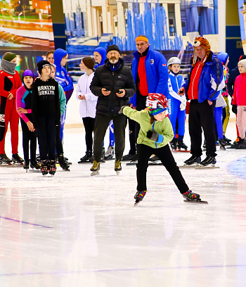 "Зимние потешки 2023" по конькобежному спорту