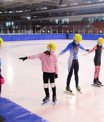 Открытое первенство Центра  по шорт- треку "Зимние потешки" 2023