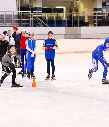 "Зимние потешки 2023" по конькобежному спорту