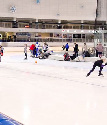 "Зимние потешки 2023" по конькобежному спорту