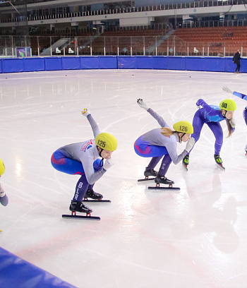 Открытое первенство Центра  по шорт- треку "Зимние потешки" 2023