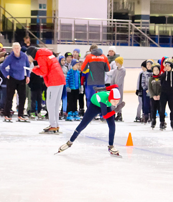 "Зимние потешки 2023" по конькобежному спорту