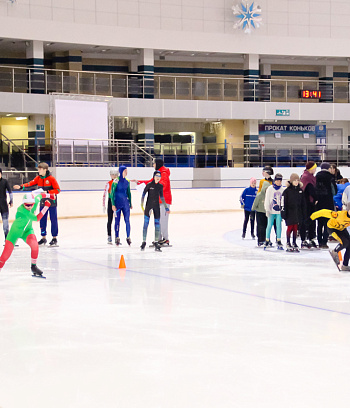 "Зимние потешки 2023" по конькобежному спорту