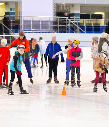 "Зимние потешки 2023" по конькобежному спорту