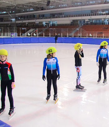 Открытое первенство Центра  по шорт- треку "Зимние потешки" 2023