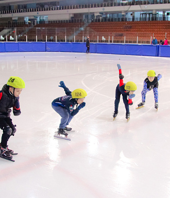 Открытое первенство Центра  по шорт- треку "Зимние потешки" 2023