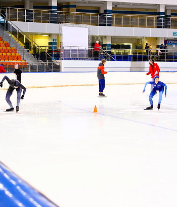 "Зимние потешки 2023" по конькобежному спорту