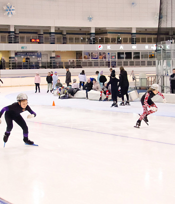 "Зимние потешки 2023" по конькобежному спорту