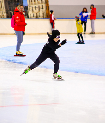 "Зимние потешки 2023" по конькобежному спорту