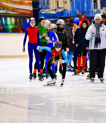 "Зимние потешки 2023" по конькобежному спорту