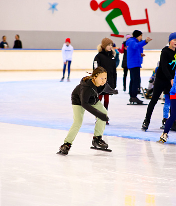 "Зимние потешки 2023" по конькобежному спорту