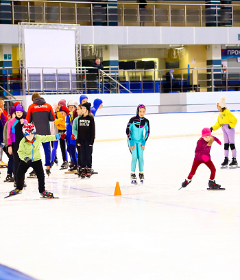 "Зимние потешки 2023" по конькобежному спорту