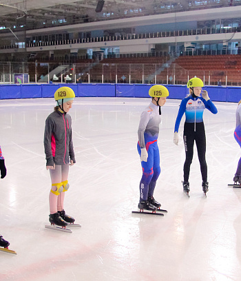 Открытое первенство Центра  по шорт- треку "Зимние потешки" 2023