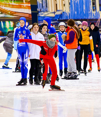 "Зимние потешки 2023" по конькобежному спорту
