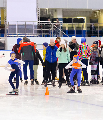 "Зимние потешки 2023" по конькобежному спорту