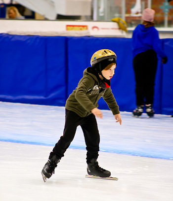 "Зимние потешки 2023" по конькобежному спорту