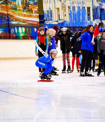 "Зимние потешки 2023" по конькобежному спорту