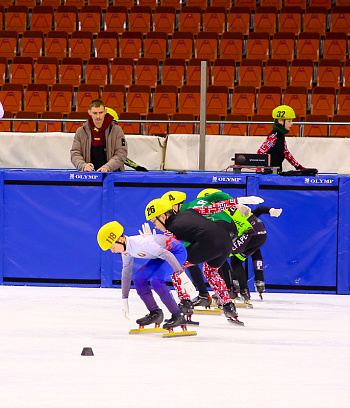 Открытое первенство Центра  по шорт- треку "Зимние потешки" 2023