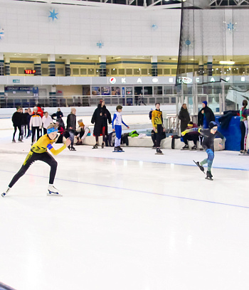 "Зимние потешки 2023" по конькобежному спорту