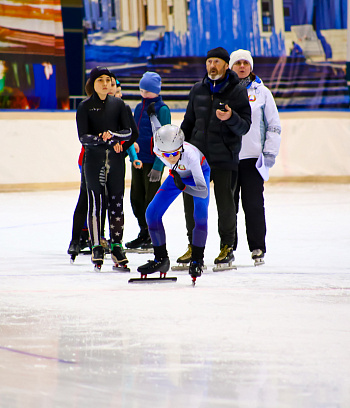 "Зимние потешки 2023" по конькобежному спорту