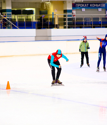 "Зимние потешки 2023" по конькобежному спорту