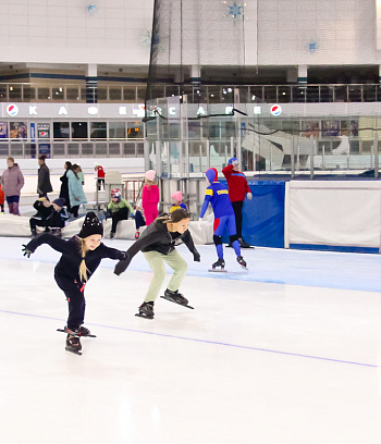 "Зимние потешки 2023" по конькобежному спорту