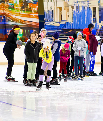 "Зимние потешки 2023" по конькобежному спорту