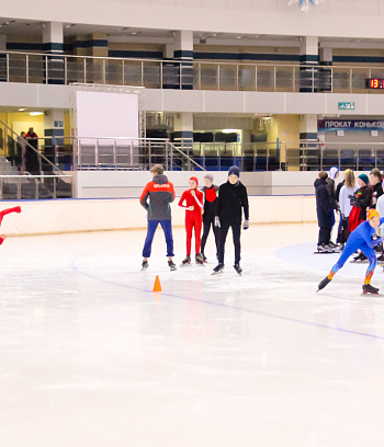 "Зимние потешки 2023" по конькобежному спорту